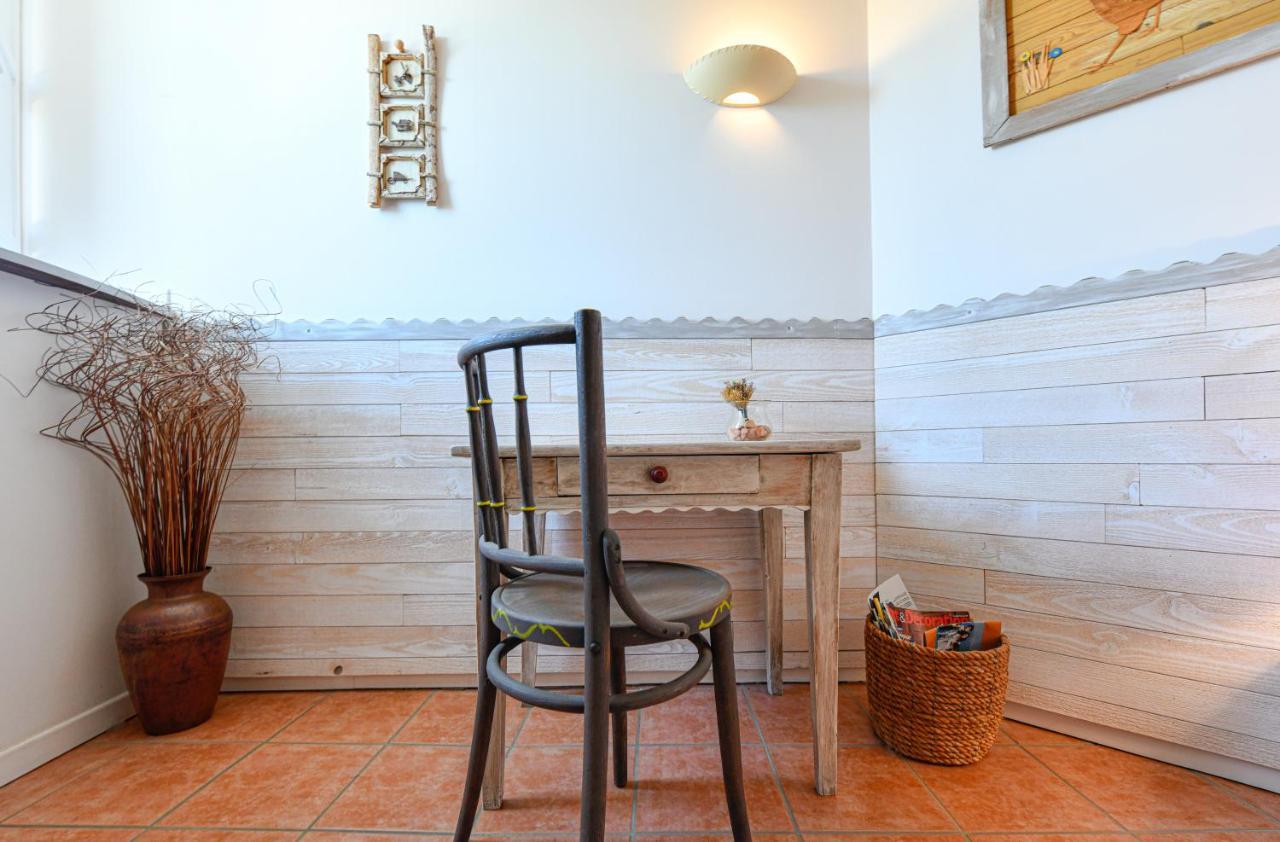 La Ferme Dague Bed & Breakfast Lasseube Exterior foto