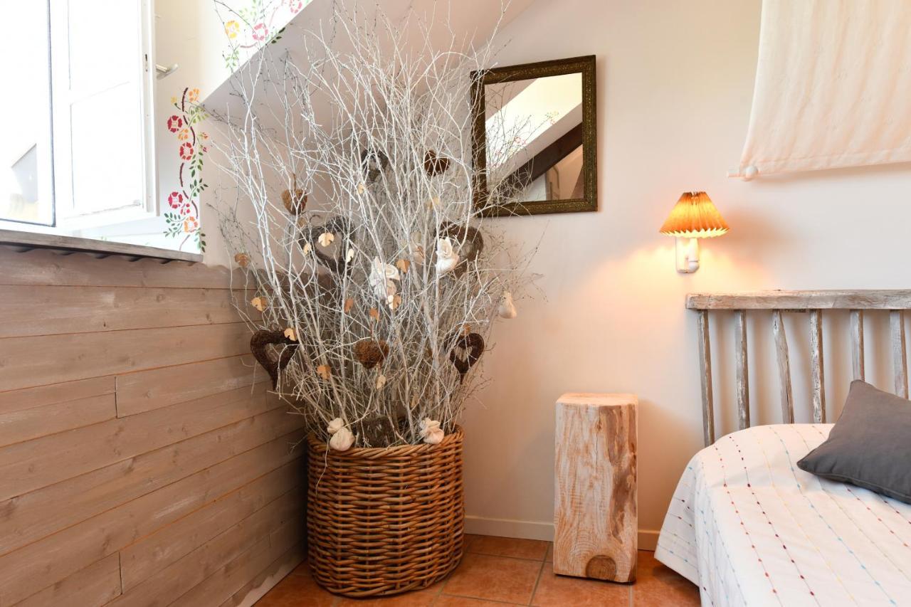 La Ferme Dague Bed & Breakfast Lasseube Exterior foto